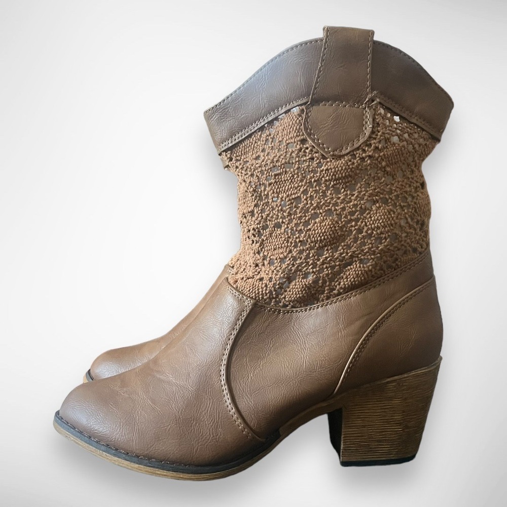 WET SEAL Brown Western Crochet Festival Boots‎ With Heel Size 8 | EUC